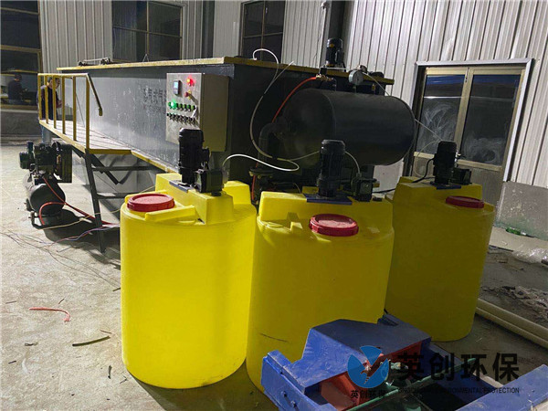 ���̰���